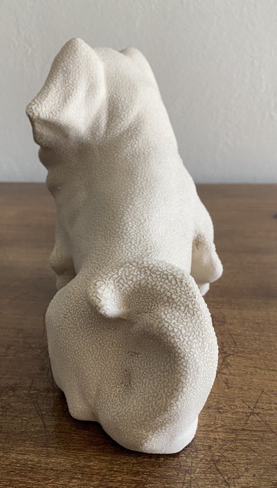 Pekingese or Spaniel Tibétin in ceramic from the manufacture of Sèvres 
