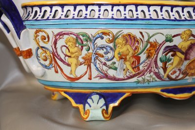 Fine Bordeaux earthenware planter with polychrome decoration of putti, 19th century Jules Vieillard