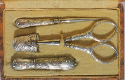 Mimosa ART NOUVEAU silver sewing kit, early 20th century, scissors, thimble, needle case