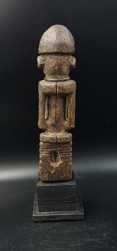 Satue assise, Peuple Lobi, Burkina Faso