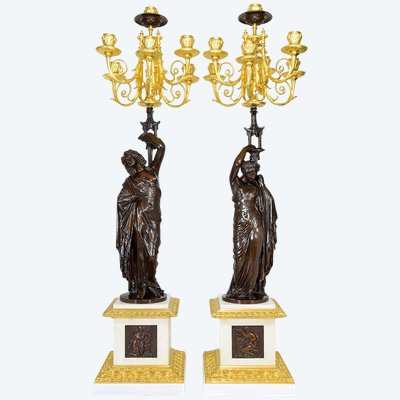 Grande paire de candélabres à l’antique signée James Pradier