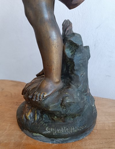Auguste MOREAU Scultura Spelter "Il bambino con l'anatra" Medaglia d'oro