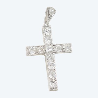 Pendentif croix en platine et diamants