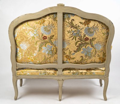 Canapé d’époque Louis XV en Hêtre Laqué estampillé par Jean-Baptiste Delaunay, Vers 1770