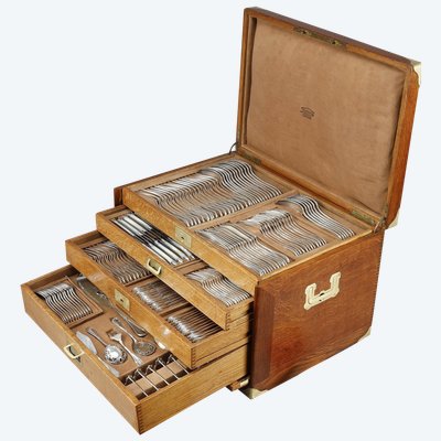 IMPORTANT SILVER AND Mother-of-pearl FLATWARE , IN ORIGINAL CASE. TÉTARD FRÈRES.