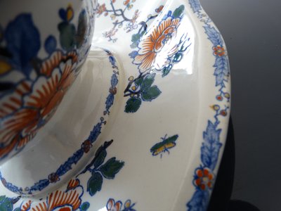 Gien factory. Earthenware sauce boat, Rooster and Peony model. Stamp from the 1930s-1960s.
