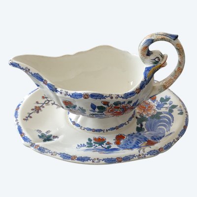 Gien factory. Earthenware sauce boat, Rooster and Peony model. Stamp from the 1930s-1960s.
