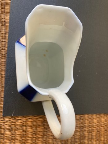 Pot à lait en porcelaine de Valentine