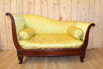 Divano letto in mogano del periodo di restauro