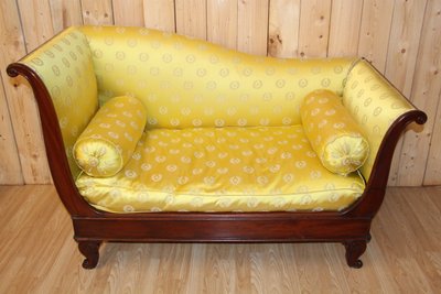 Divano letto in mogano del periodo di restauro