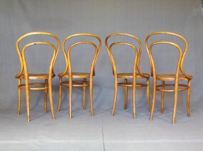 Set of 4 bistro chairs by Kohn No. 30 with wooden seats, circa 1910, no. Thonet