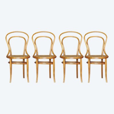 Set of 4 bistro chairs by Kohn No. 30 with wooden seats, circa 1910, no. Thonet