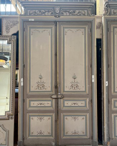 Set di porte doppie con telaio e traverso
