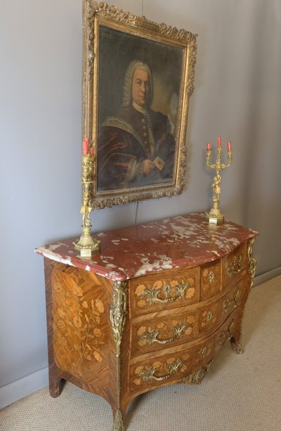 Commode Louis XV marqueterie de fleurs