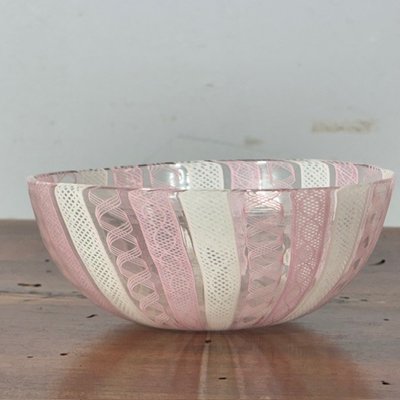 Centre de table ancien en verre de Murano Salviati, fin du XIXe siècle, verre Zanfirico. Taille cm 15 h 6 