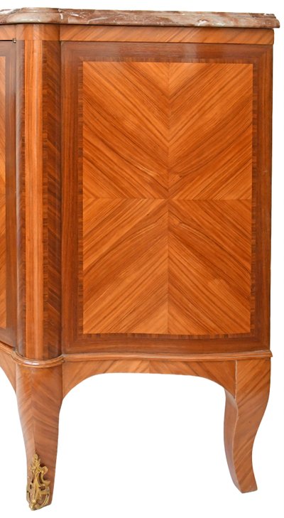Credenza intarsiata in stile Luigi XV