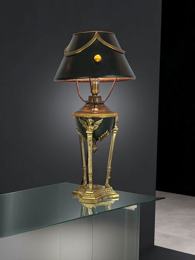 ANTIQUE EMPIRE STYLE LAMP IN BRONZE AND BRASS WITH DECORATED SHEET METAL LAMPSHADE