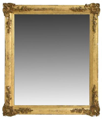 Miroir en bois et stuc doré et gravé  