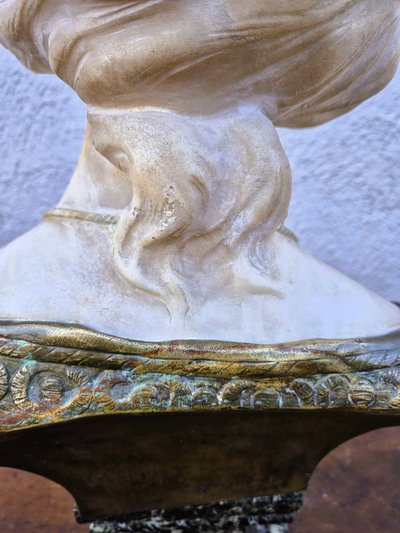 Charny, Busto di donna orientale in marmo, fine XIX-inizio XX secolo