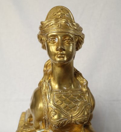 Pair of monumental andirons with Sphinxes, chiseled and gilded bronze - Regency style, Napoleon III period