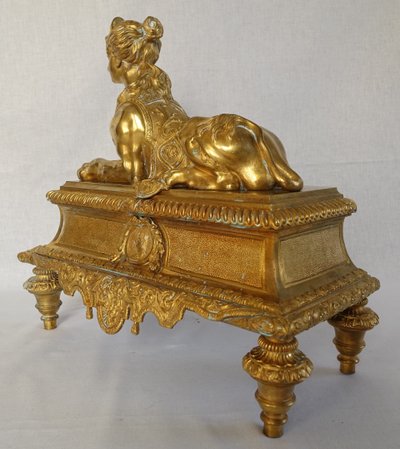 Pair of monumental andirons with Sphinxes, chiseled and gilded bronze - Regency style, Napoleon III period