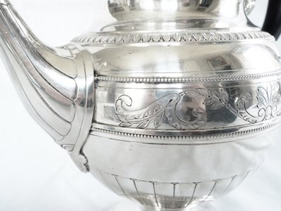 Lapparra: Empire style solid silver teapot - Minerva hallmark - 664g