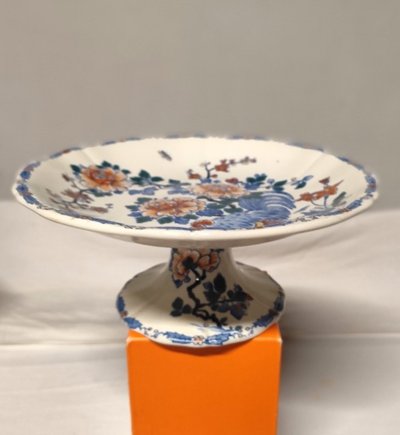 Gien Factory. Earthenware dinner service, Rooster and Peony model. 32 pieces