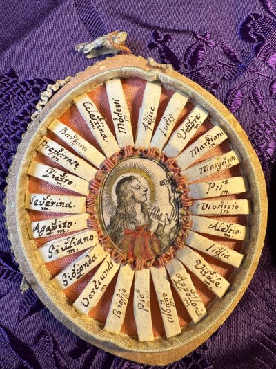 Travel Reliquary with 42 Relics - Late 18th Century