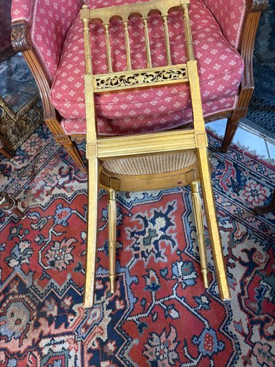 PAIRE DE CHAISES DE STYLE XVI EN BOIS DORE