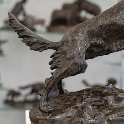 Scultura - Cane femmina setter "MISS", Arthur Marie Gabriel Comte du Passage (1838-1909) - Bronzo