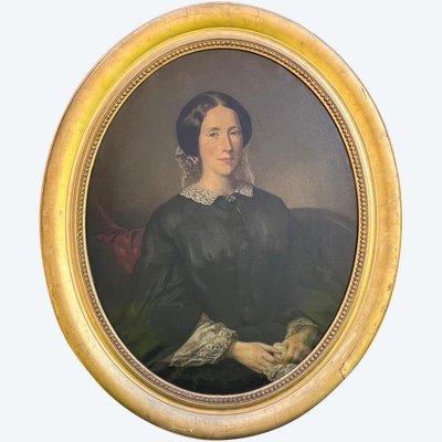 Portrait de femme en médaillon