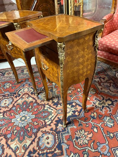 PAIRE DE CHEVETS DE STYLE LOUIS XV