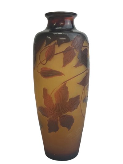 Paul Nicolas - D'Argental vase à décor de clématites 