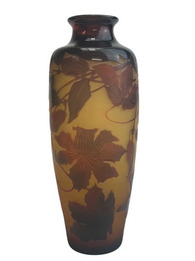 Paul Nicolas - D'Argental vase à décor de clématites 