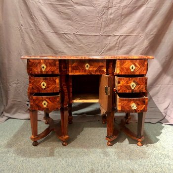 Mazarin-Schreibtisch, erstes Viertel des achtzehnten Jahrhunderts