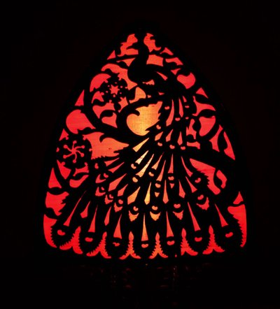 Amsterdam School, 1900-1920. Very impressive and elegant openwork wooden table lamp.