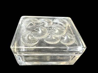Lalique  boîte « Bleuet » 