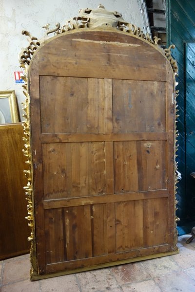 Monumentale paire de miroirs en bois doré, 243 cm