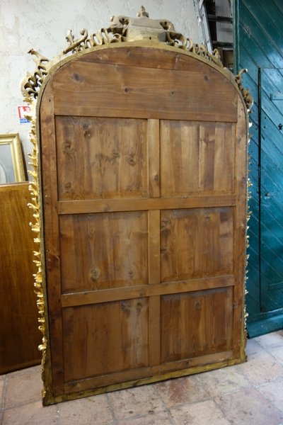 Monumentale paire de miroirs en bois doré, 243 cm
