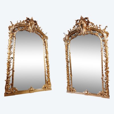 Monumentale paire de miroirs en bois doré, 243 cm