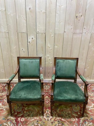 Coppia di poltrone in stile Louis XVI in velluto verde
