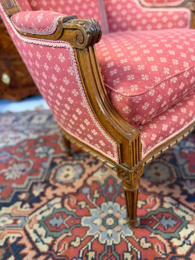 LOUIS XVI STYLE SHEPHERD'S CHAIR WITH EAR