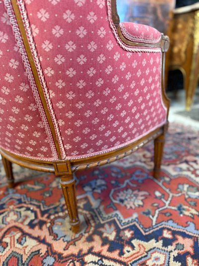 LOUIS XVI STYLE SHEPHERD'S CHAIR WITH EAR