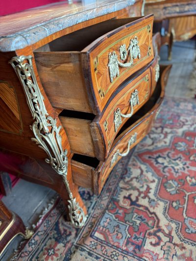 COMMODE TOMBEAU EPOQUE LOUIS XV - 18ème