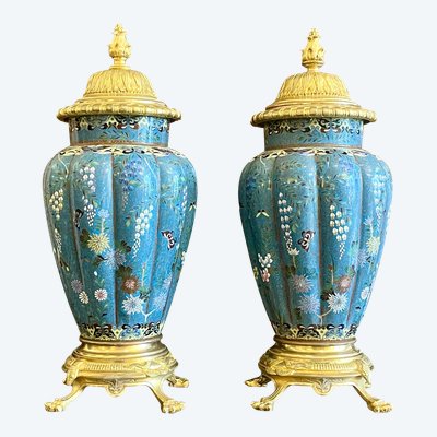 Paire vases en métal cloisonnés dans le goût chinois, XIXe siècle
