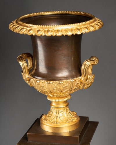Pair of Medici Bronze Vases, 19th Century