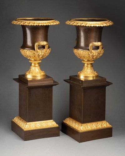 Pair of Medici Bronze Vases, 19th Century