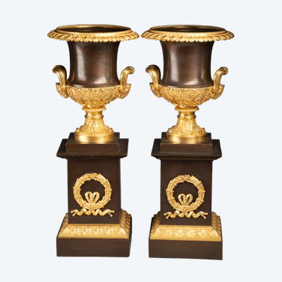 Pair of Medici Bronze Vases, 19th Century