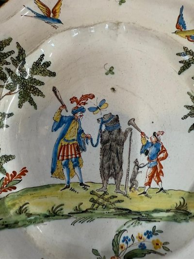 FOUR PLATES OF MILAN EARTHENWARE MANUFACTURED BY FELICE CLERICI 18TH CENTURY