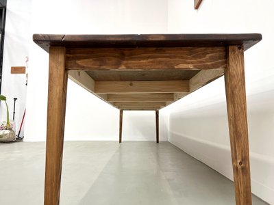 Très grande table de ferme en pin massif, années 50
